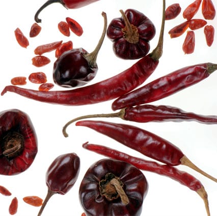 Chiles y sus sabores explosivos mitos y verdades de la comida picante