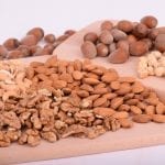 nuts-3248743_1280
