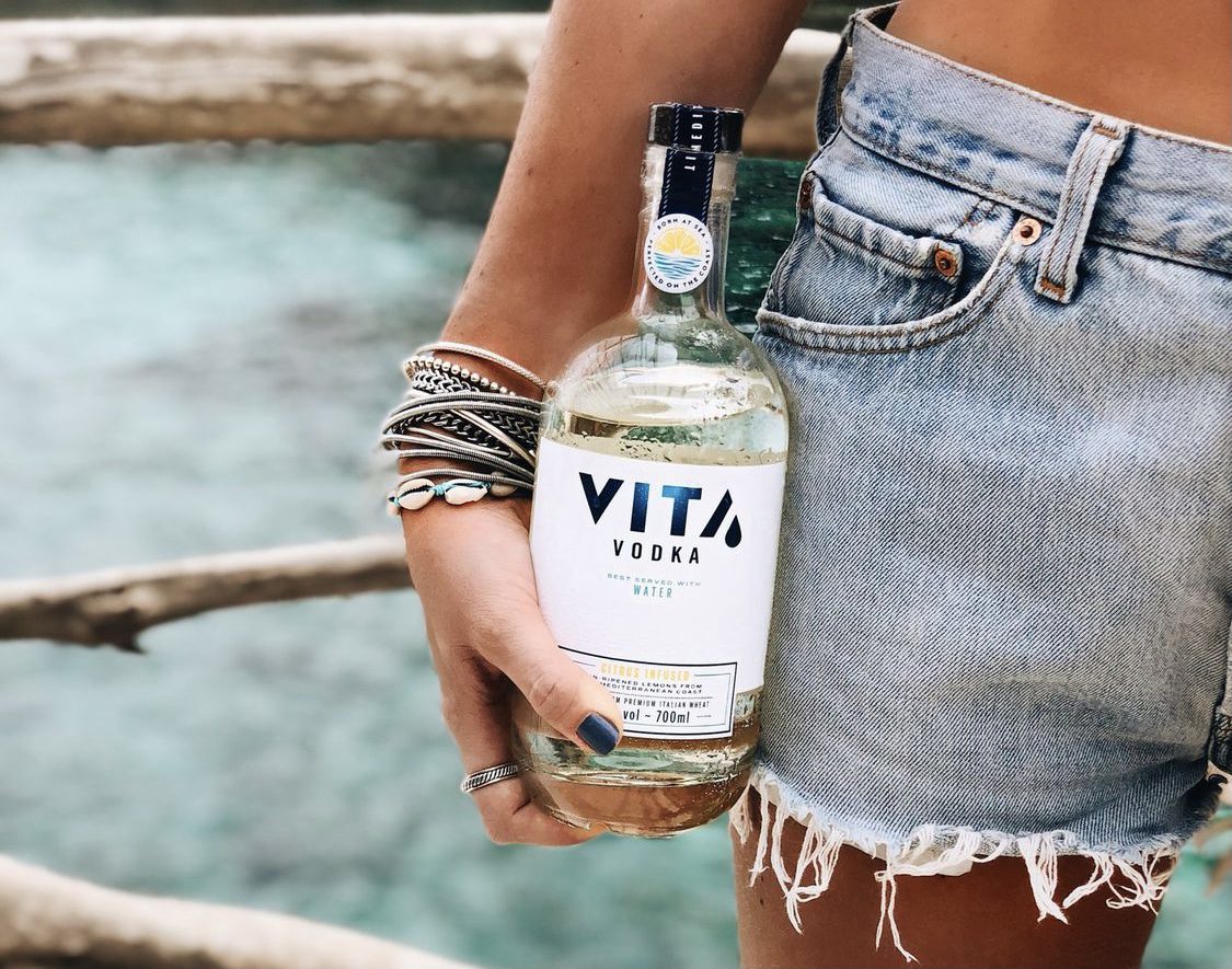 vodka vita / vodka con agua