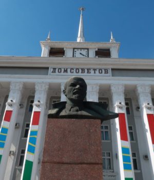 Lenin/eating in Transnistria
