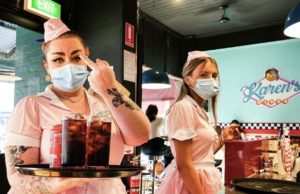 Karen’s Diner: donde los camareros te insultan Karen's Dinner