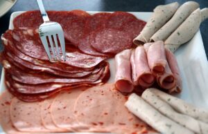 Cómo consumir embutido de forma saludable.