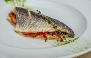 Bacalao: un alimento muy completo y nutritivo Bacalao con pimientos Fuente: La Sirena