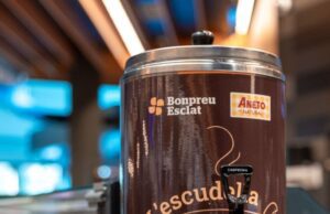 Bonpreu Esclat y Aneto lanzan vasos calientes de caldo y amplían el concepto de mercaurante