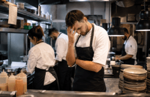 El gran problema de la hostelería en España: el 75% no encuentra personal Problemas de personal en hostelería